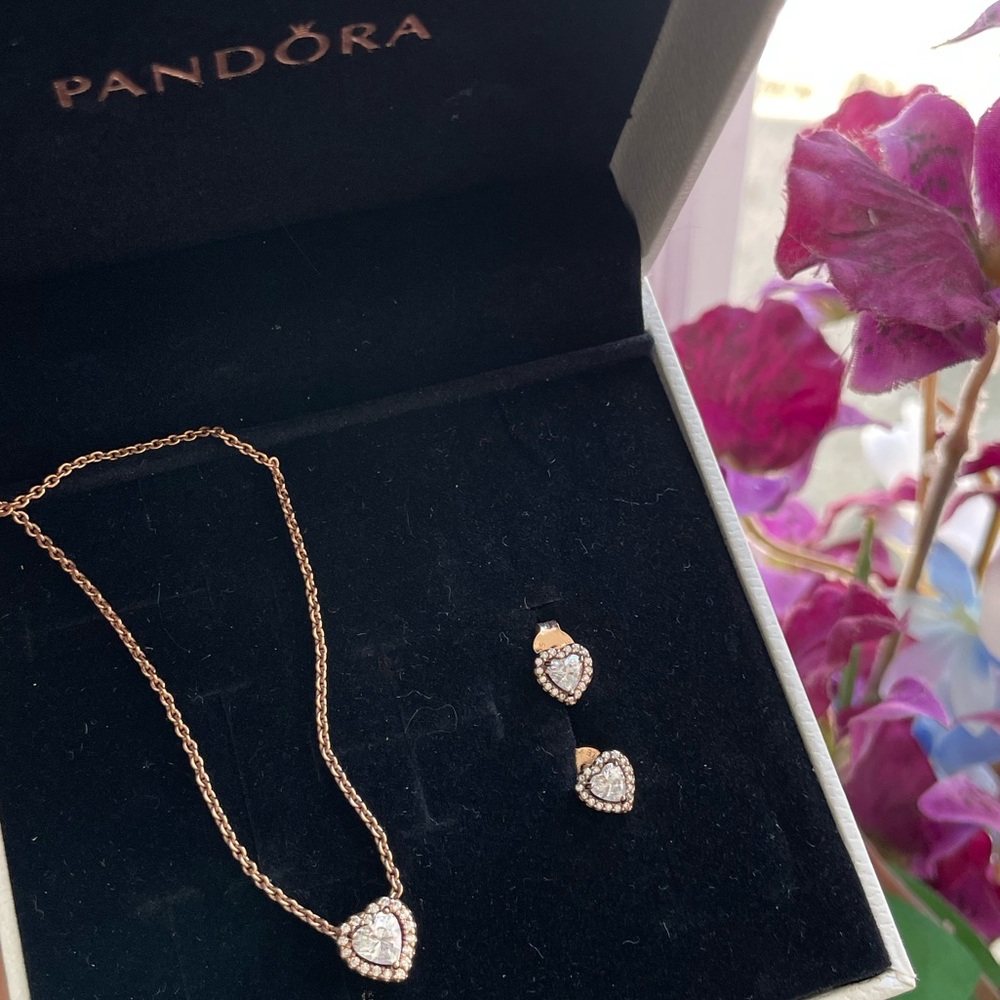 Pandora necklace and earring set